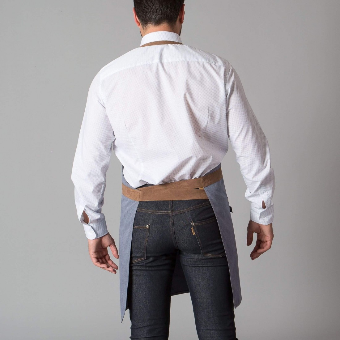 Delantal con peto para sala