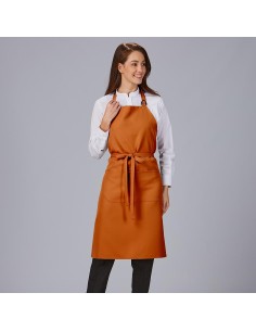 Delantal poliéster con peto